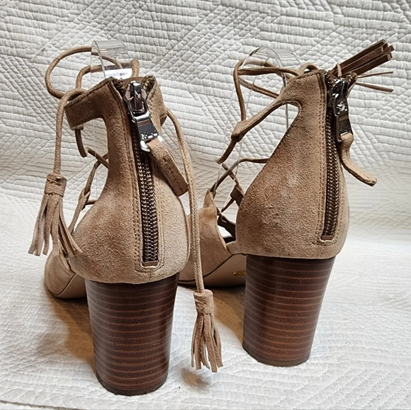 Lauren Ralph Lauren Tan Suede lace up cutout heels with tie tassels. Women's 9. - Picture 8 of 16